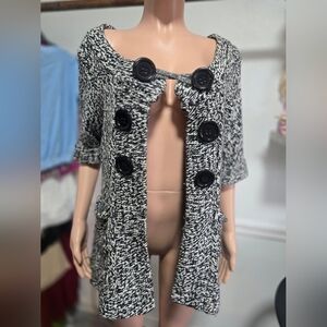 Monroe & Main Black and White Knit Sweater